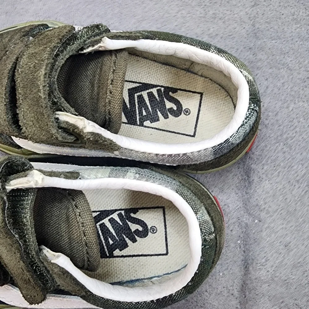 Vans Old‎ Skool V Plaid Camo Grape Leaf Green Sneakers Toddler 4.5 VN0A344KVDZ
